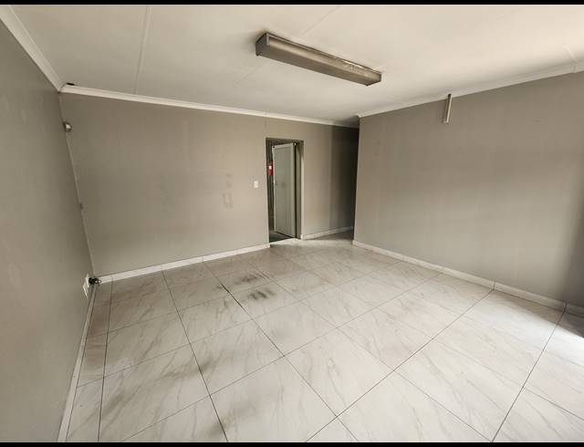 285M² WAREHOUSE TO LET IN WADEVILLE